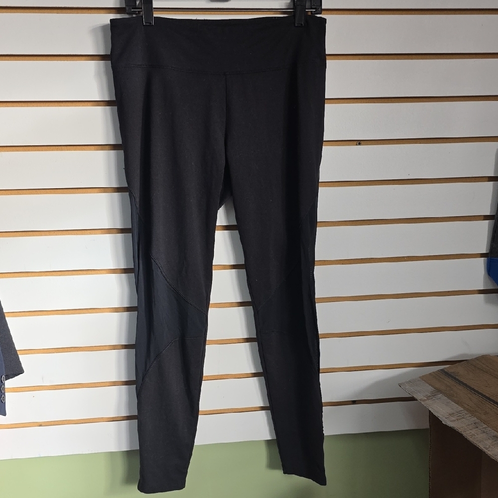 Mesh Cutout Leggings